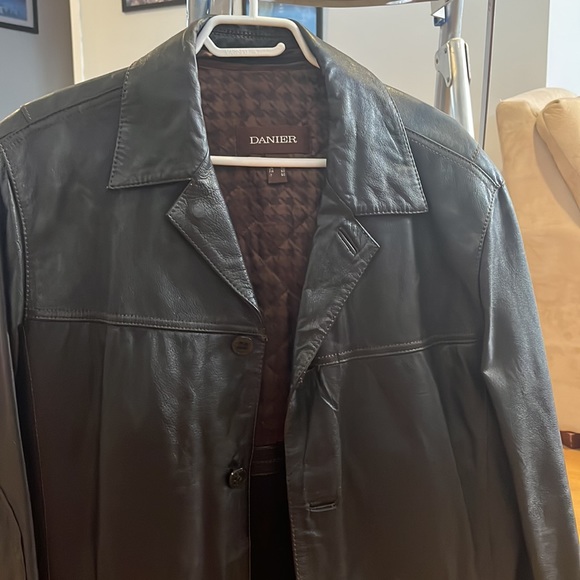 Danier leather coat - Picture 2 of 5